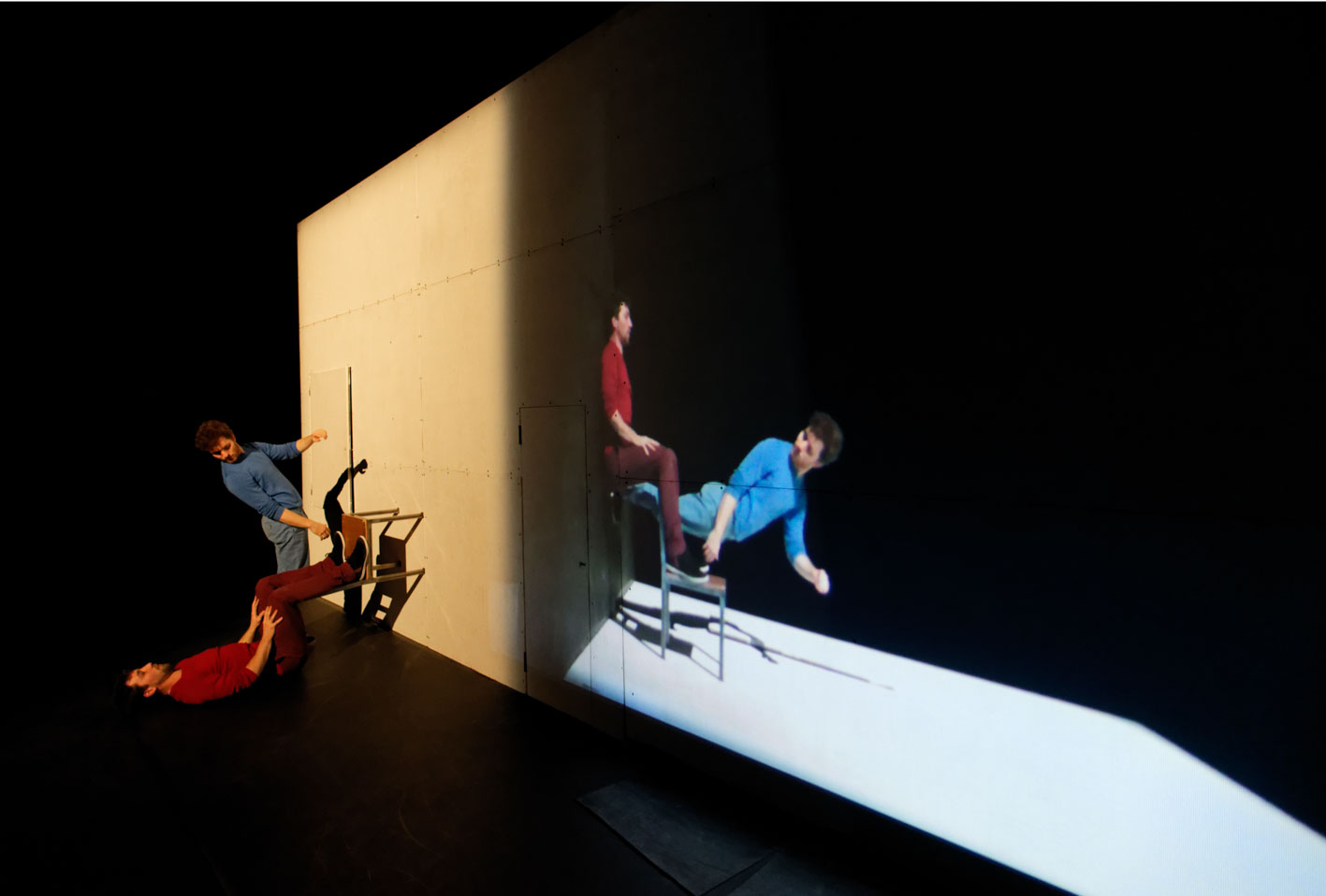 Cie_Barks Cirque_contemporain Cirque Spectacle La_Cascade